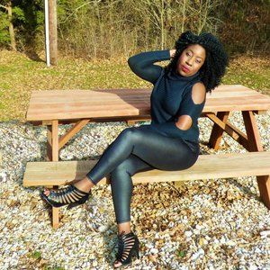 Meet your Posher, Adrienne